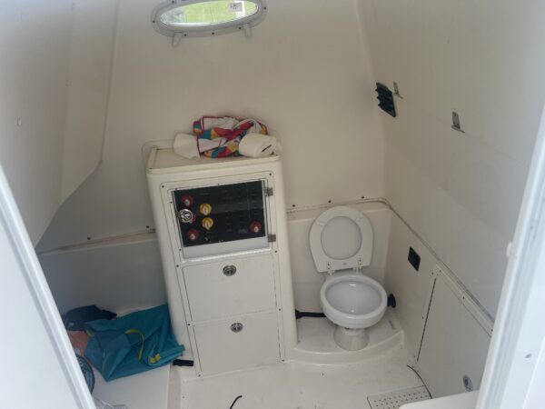 2015 Cobia 344 center console - Image 12