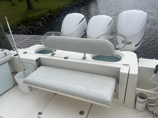 2015 Cobia 344 center console - Image 10
