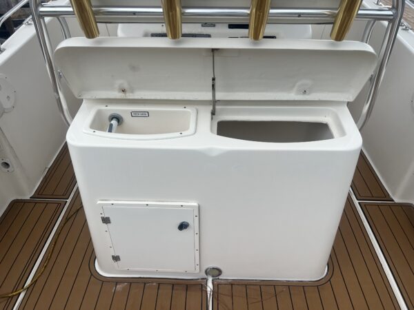 Pursuit 2870 Center Console - Image 2
