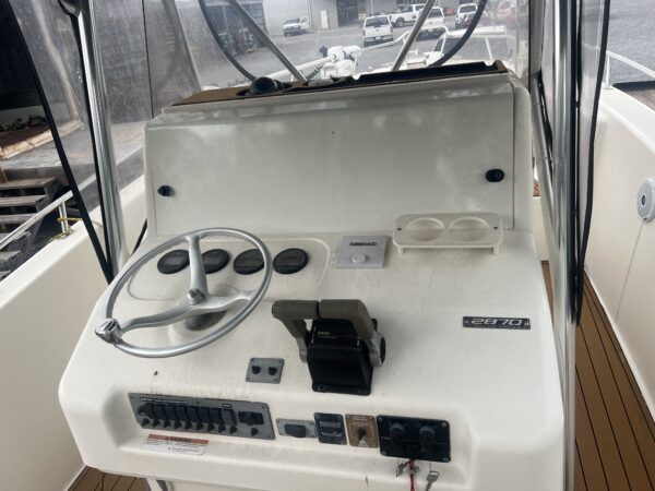 Pursuit 2870 Center Console - Image 12