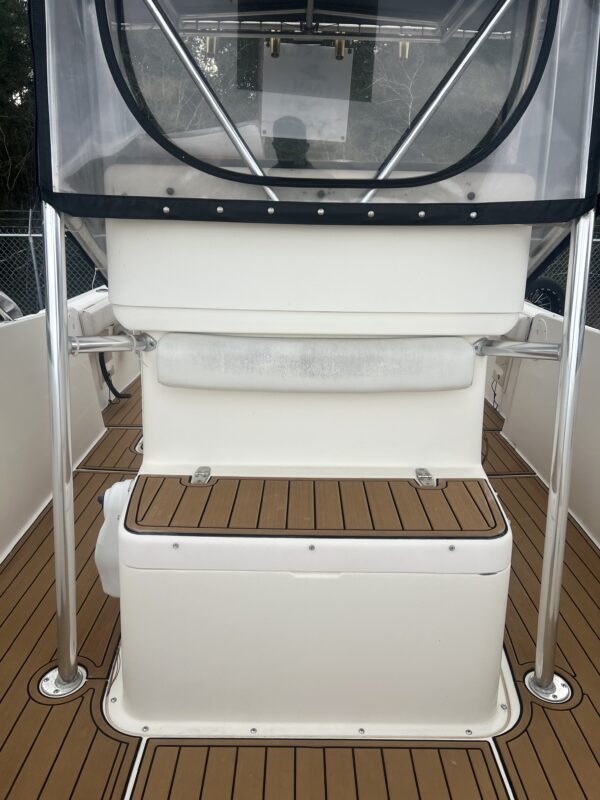 Pursuit 2870 Center Console - Image 13