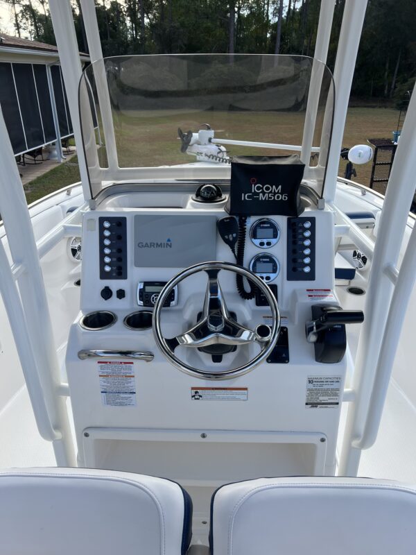 R222 Robalo Center Console - Image 21