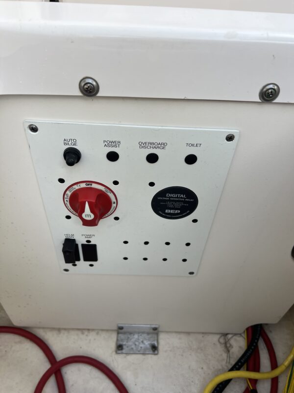 R222 Robalo Center Console - Image 15