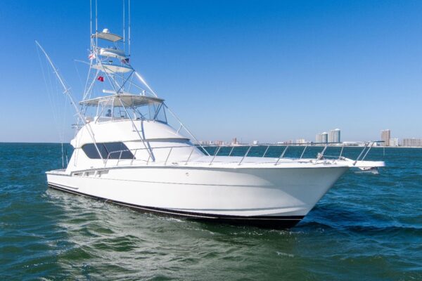 60' HATTERAS 60 CONVERTIBLE 1998 - TAKE A LOOK AT THIS BOAT!