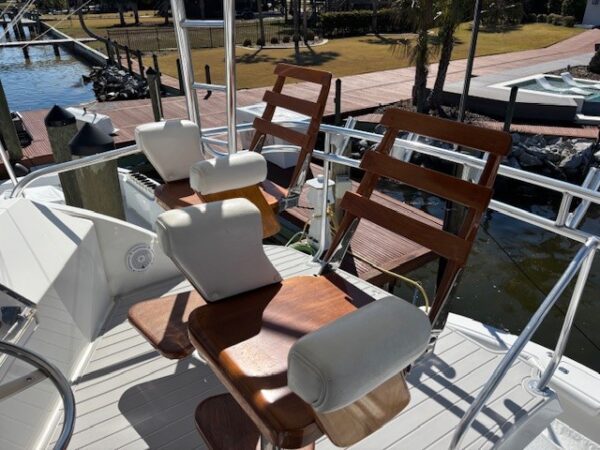 60' HATTERAS 60 CONVERTIBLE 1998 - TAKE A LOOK AT THIS BOAT! - Image 4